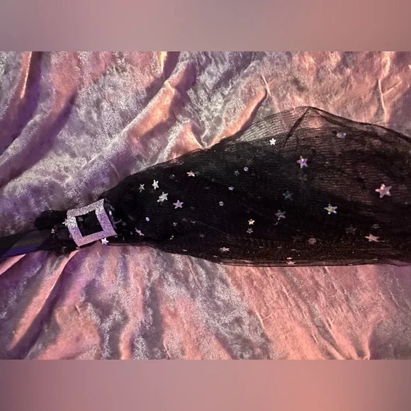 Small black witches broom - Picture 2 of 2